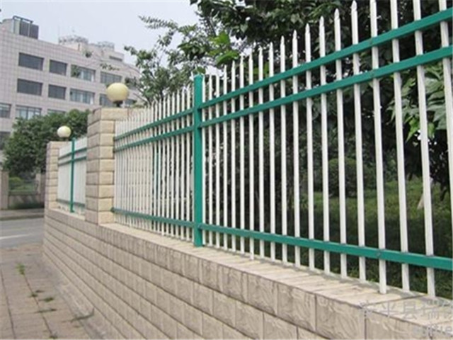 鐵藝護(hù)欄網(wǎng)圖片3 鐵藝護(hù)欄網(wǎng)圖片3